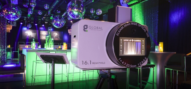 Montreal Wedding, Mitzvah Specialists | Montreal's Wedding & event producers - live performers, DJ's for weddings, MC's, dancers, wedding / event rentals, lighting for your Wedding & special moments. Montreal Wedding, Mitzvah Specialists | Montreal's Wedding & event producers - live performers, DJ's for weddings, MC's, dancers, wedding / event rentals, lighting for your Wedding & special moments.